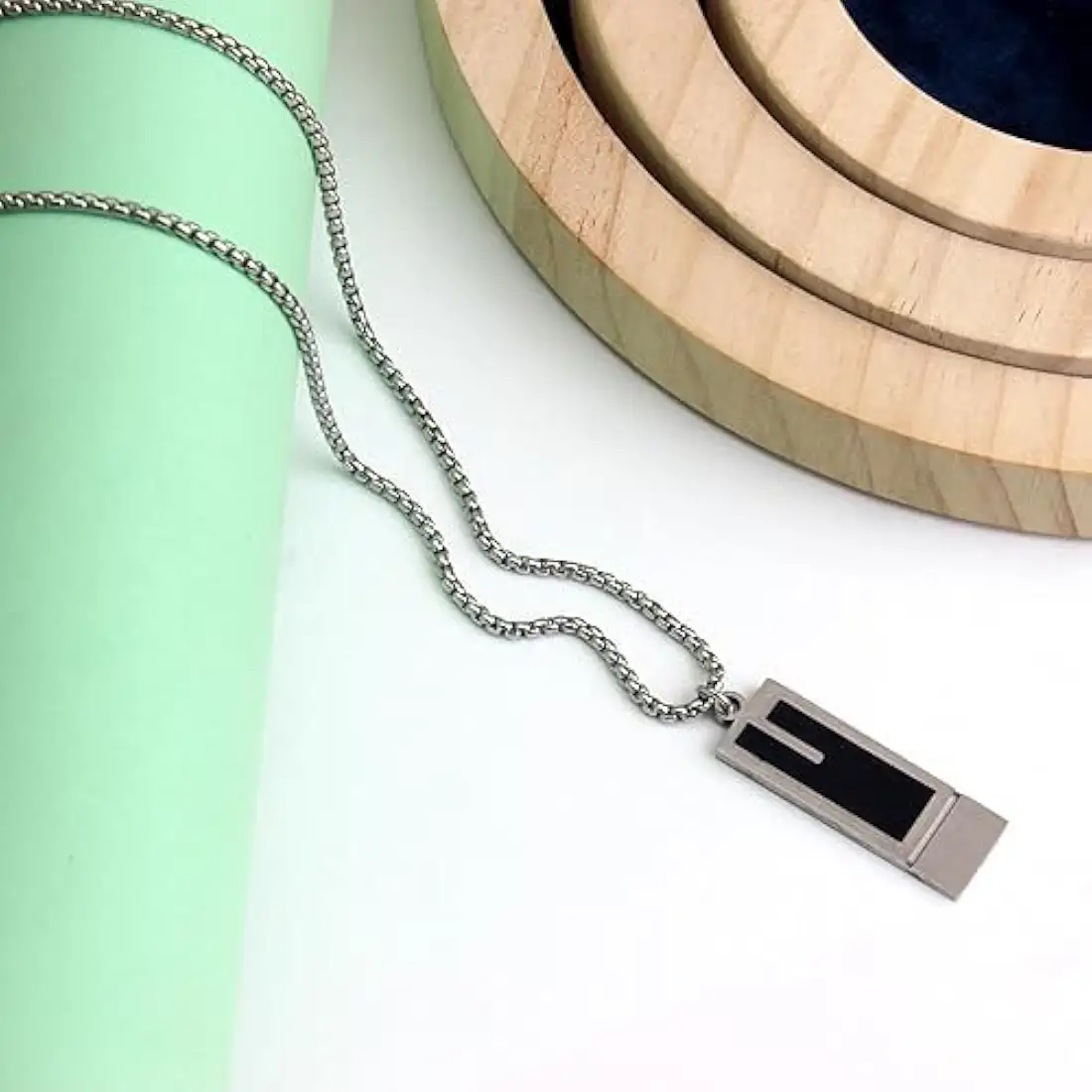 Geometric chainPendant 